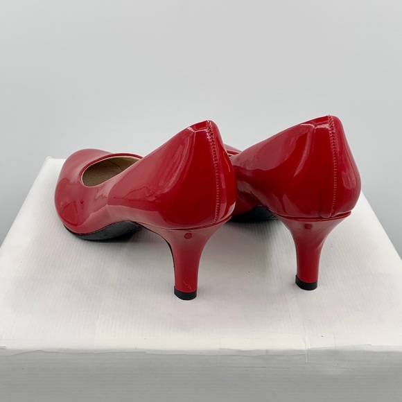 NWT Life Stride Parigi Women’s Red Patent Pumps Shoes - Picture 4 of 12